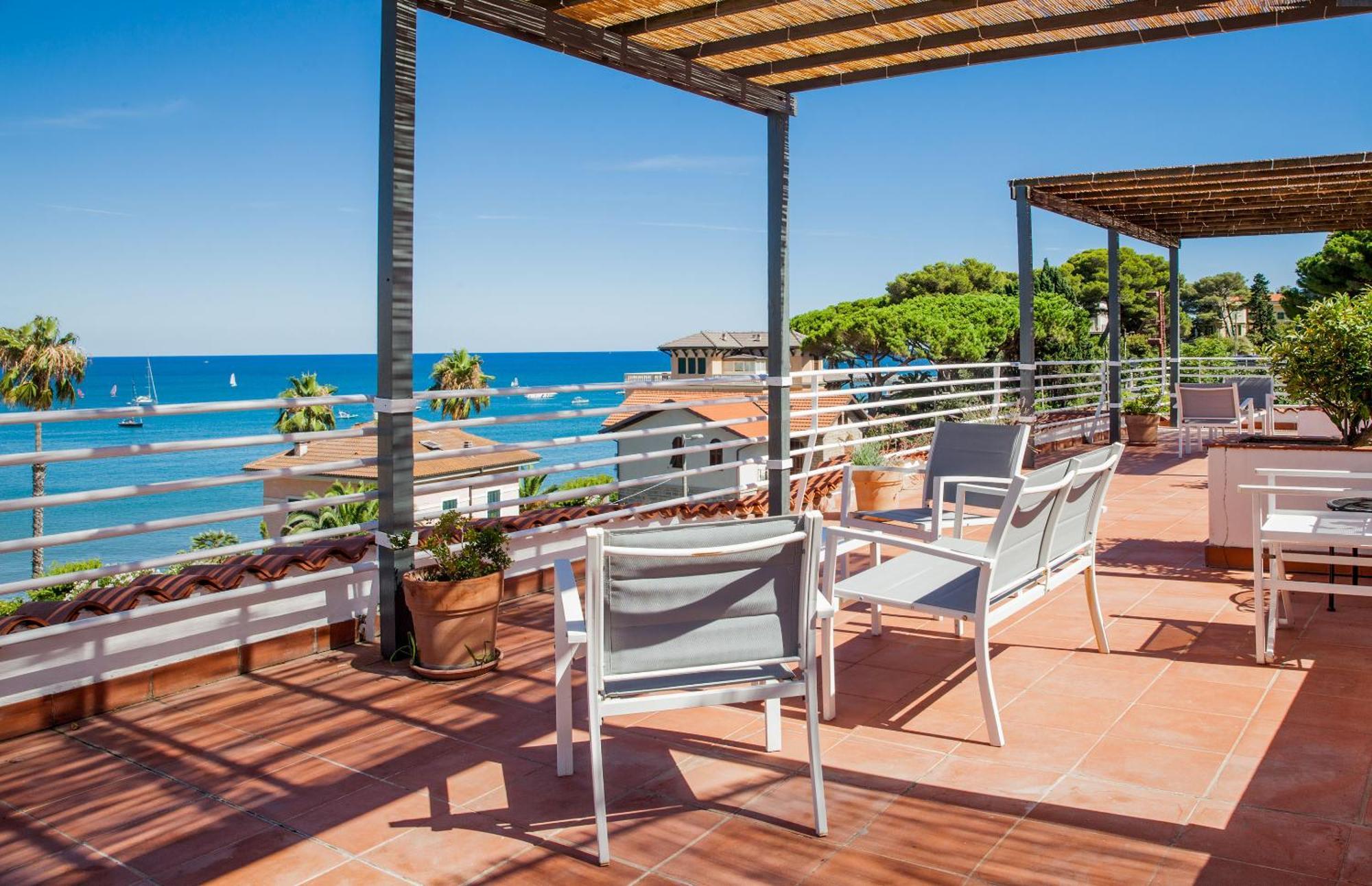 Hotel Moresco Diano Marina Exterior foto